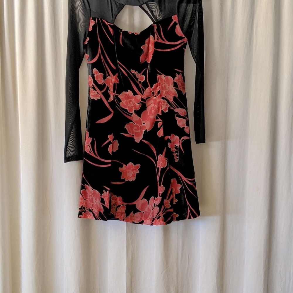 BCBG- Generation Floral Burnout Mini w/Tags sz 6